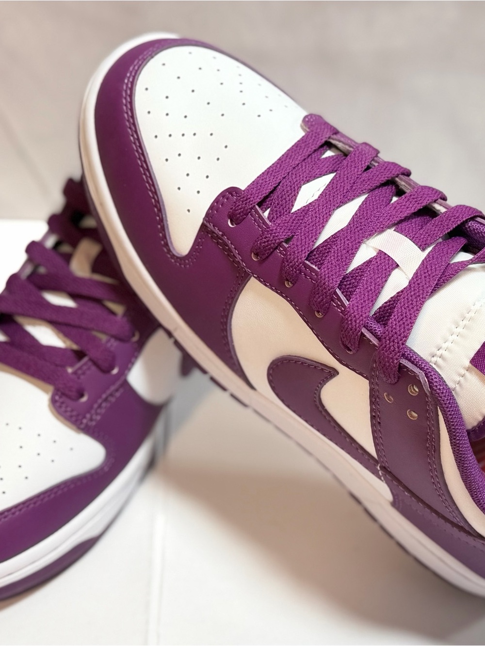 Nike Purple and White Low-Top Sneakers - Picture 10 of 10